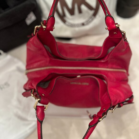 Michael Kors Red Leather Shoulder Bag – Gold Hardware - Picture 4 of 7